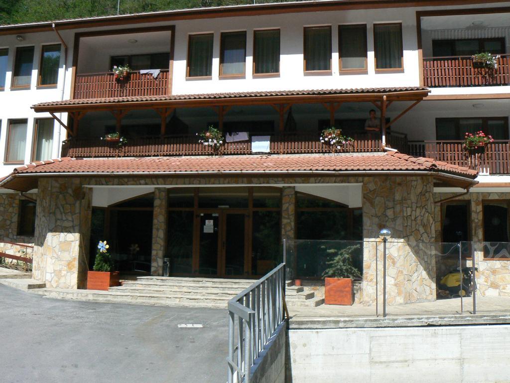 Fisherman'S Hut Family Hotel Beden Exterior photo