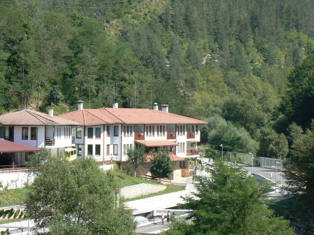 Fisherman'S Hut Family Hotel Beden Exterior photo